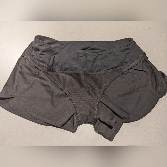 Patagonia - Women's Strider Shorts 3.5" STY24654SP19 | Black | Small - Picture 10 of 12